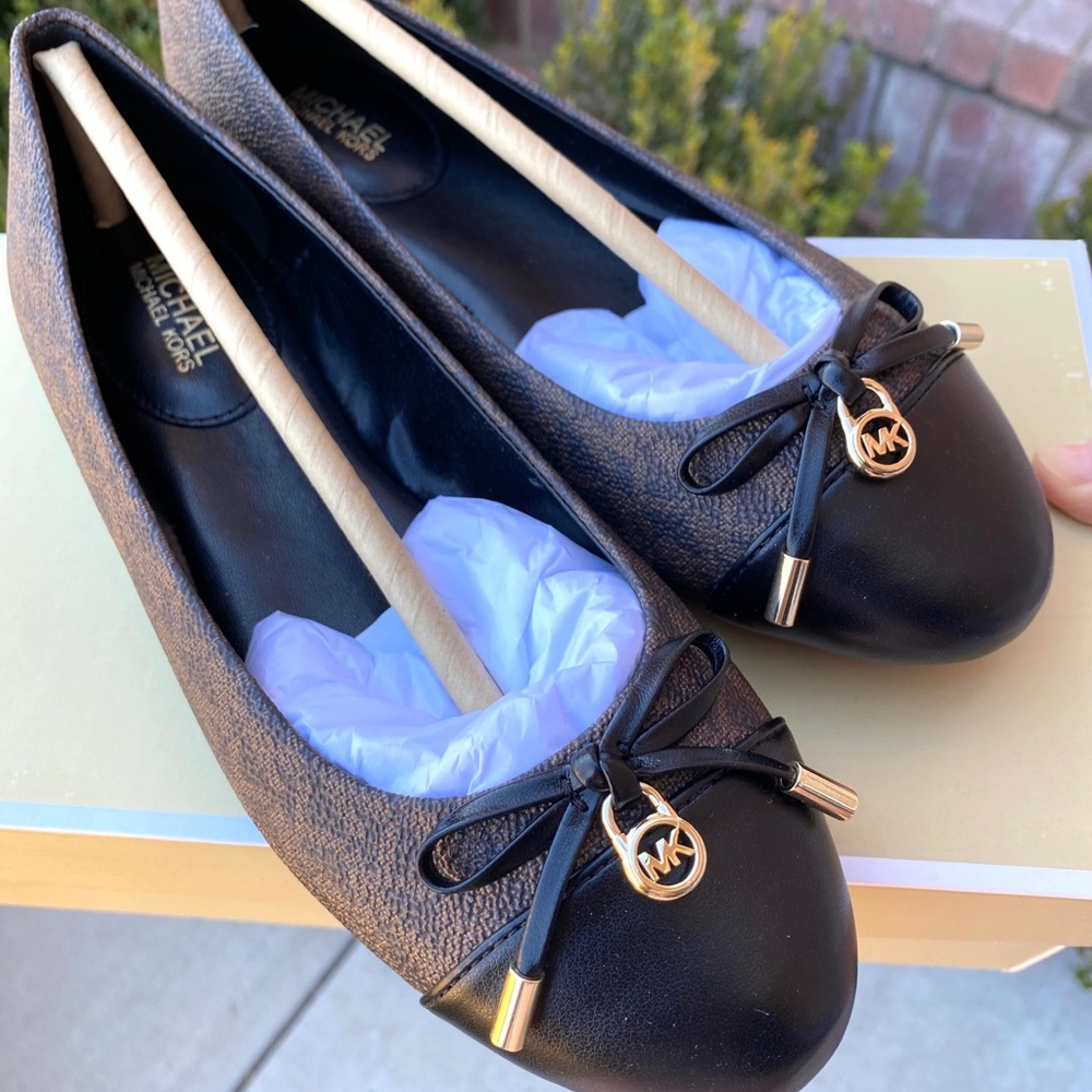 Michael Kors Flat Shoes - Picture 2 of 4